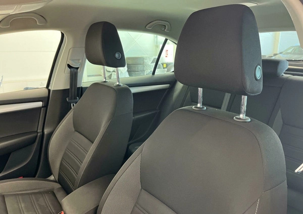 Skoda Octavia cena 64900 przebieg: 101971, rok produkcji 2019 z Bisztynek małe 277